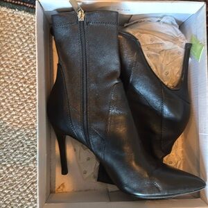 Charles David Stills to Ankle Boots